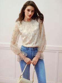 MOTF PREMIUM 对比色蕾丝花卉刺绣衬衫