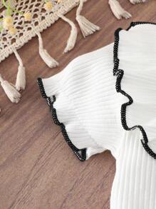 夏季新生女宝宝白色圆领荷叶边泡泡袖刺绣字母短袖连体衣配黑白格子蝴蝶结短裤袜头箍组合套装可爱小清