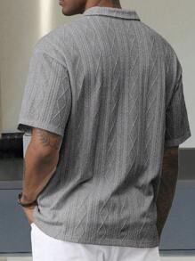 Manfinity Homme Men's Casual Vacation Style, Featuring An INS-Inspired Geometric Diamond-Textured Jacquard Knit Short-Sleeve Polo Shirt. Perfect For Music Festivals, Hawaii Beach Getaways - Grey - View 2