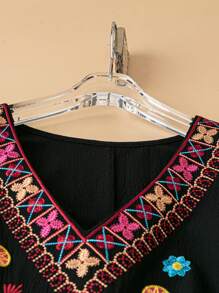 Linhara Plus Size Casual Embroidered Short Sleeve Dress