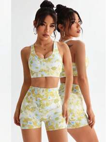 Dewbera Women Floral Print Cropped Tank Top And Shorts Activewear Set - Multicolor - View 2