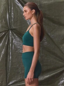 Musera Sport Strappy Racer Back Seamless Sculpt Sports Bra Sport Active Workout, Padel, Tennis, Racquetball, Pickleball Gym Fitness - Green - View 2