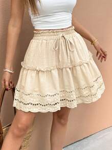 SHEIN Frenchy 女士纯色荷叶边下摆系腰休闲短裙 - 杏色 - 查看 5