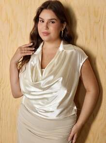 SHEIN MOD Camicetta senza maniche in raso con scollo a V, vestibilità curvy, elegante da lavoro, outfit quotidiano, outfit da appuntamento, romantica all'francese