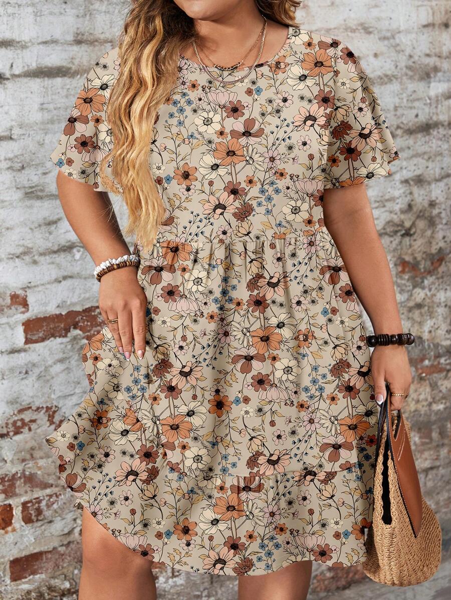EMERY ROSE 杏色花卉印花浪漫图案休闲宽松圆领短袖大码连衣裙，适合秋冬季