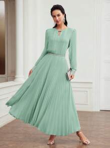 MOTF PREMIUM LONG SLEEVE PLEATED AND FLARED WOVEN DRESS - Green - View 4