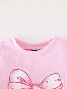 SHEIN Playful Pals Denimly 2pcs Baby Girls Casual Daily Outfit: Soft White Round Neck Short Sleeve T-Shirt With Gradient Blue Bow Print, And Blue Denim Pants With Hand-Sewn Bow Decoration, Elasticated Waist