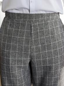 Manfinity Bizformal 男士商务通勤及休闲日常穿着，经典灰色花卉格纹西装裤，锥形裤腿设计。这款裤子四季皆宜，清新百搭，是参加派对和工作的理想之选，也是送给男友或丈夫的绝佳礼物。男士格纹直筒休闲裤，带口袋。 - 灰色 - 查看 2