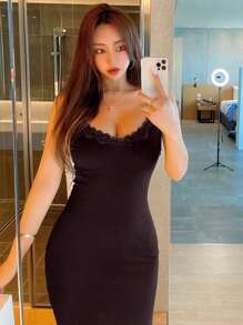 DAZY Vestido elegante de tirantes largos con ajuste ceñido y encaje de contraste de unicolor, ropa de vuelta al colegio para mujer