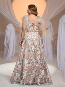 Glamrae Vestido de noche elegante y romántico de talla grande con cuello en V gris, hombros de malla, tirantes con moño y borde bordado A-line de largo hasta el suelo