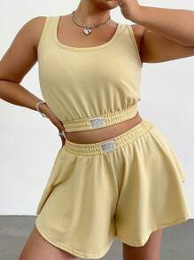 Flirla Conjunto de moda de 2 peças: top de colete de gola quadrada e mini saia de malha - Amarelo - Ver 7