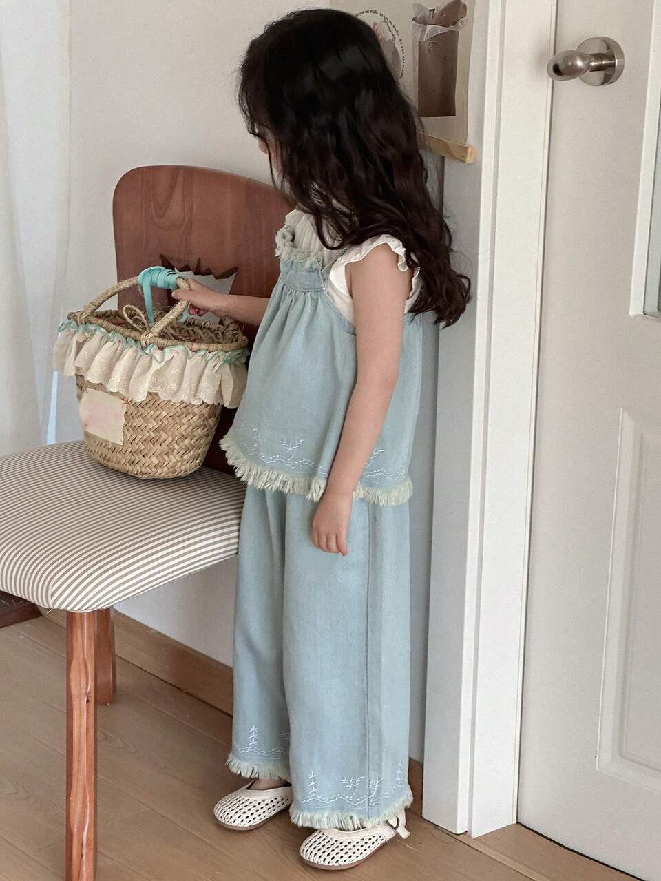 Young Girl Fall Clothes Set: Sleeveless Suspender + Denim Pants, Spring & Summer Young Girl Denim Outfit