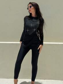 Swim Mulvari 1 set de traje de baño de mujer tipo tankini de color negro sólido con short adjunto y falda de cubrebotas, con decoración de malla de diamantes en el busto