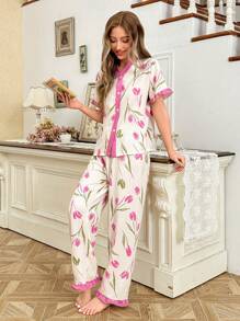 CottageSlumber Conjunto de pijama con parte superior de manga corta con cuello abierto y olanes a contraste, y pantalones con estampado floral para temporadas festivas y vacaciones