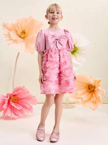 SHEIN Gaun Pesta Anak Perempuan Motif Bunga Mawar 3D dengan Pita Besar dan Renda Warna Pink, Cocok untuk Acara Khusus dan Pernikahan. - Berwarna merah muda - View 5