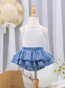 SHEIN 嬰兒女寶寶荷葉邊三角牛仔短褲，春夏季使用，採用柔軟舒適的水洗輕質材料 - 淺色水洗藍 - 查看 2