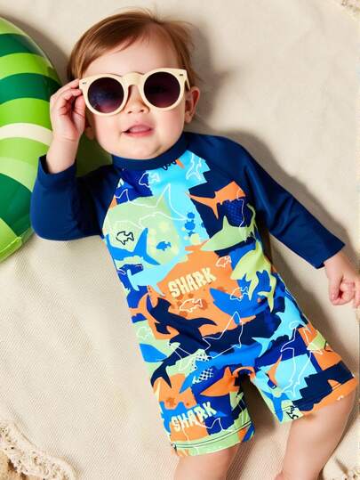 Traje de baño informal para bebé niño con manga larga tipo raglán y estampado de letras, incluye shorts