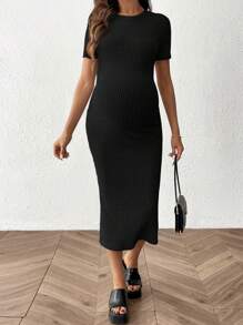 SHEIN Robe décontractée à manches courtes à col rond, ajustée et côtelée, de couleur unie pour femme enceinte