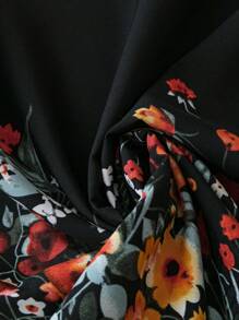 SHEIN CURVE+ Elegant Commuting Vintage Casual Women's Fashion Versatile Popular Floral Fabric Ruffle Sleeve Design Black Plus Size Shirt, Suitable For Spring, Summer, Autumn
