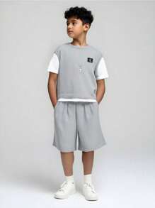 SHEIN Ragazzo Tween toppa con lettera Maglietta 2 in 1 & Shorts