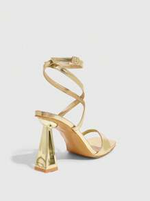 CUCCOO SZL Sandalias de mujer de tacón alto abierto de punta con correa asimétrica dorado calado - Dorado - Ver 9