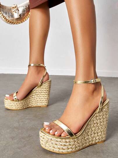 CUCCOO SZL Kvinna Skor Mode Metalliskt Ankelband Lättvikts Semester Guld Kilsandaler För Sommarsemester Skor Skor Skor Skor Skor Skor Högskolestudent Fest Baddie Trendig Chic Underbar stil Jul Discofest Utekväll Höst Nyår Semester
