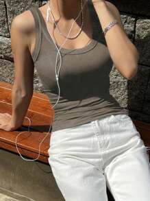 DAZY Parte superior de camiseta casual ajustada de cuello redondo estriada simple para mujer