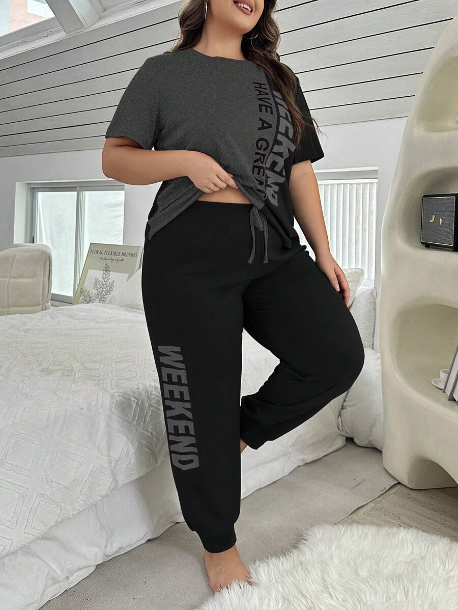 SHEIN Bộ đồ ngủ tay ngắn in họa tiết chắp vá màu tương phản và quần dài, trang phục cỡ lớn - Màu xám đen - Xem 1