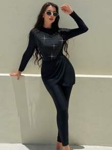 Swim Mulvari 1 set de traje de baño de mujer tipo tankini de color negro sólido con short adjunto y falda de cubrebotas, con decoración de malla de diamantes en el busto