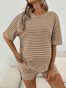 SHEIN 2pcs Maternity Casual Striped Short Sleeve Top And Shorts Set