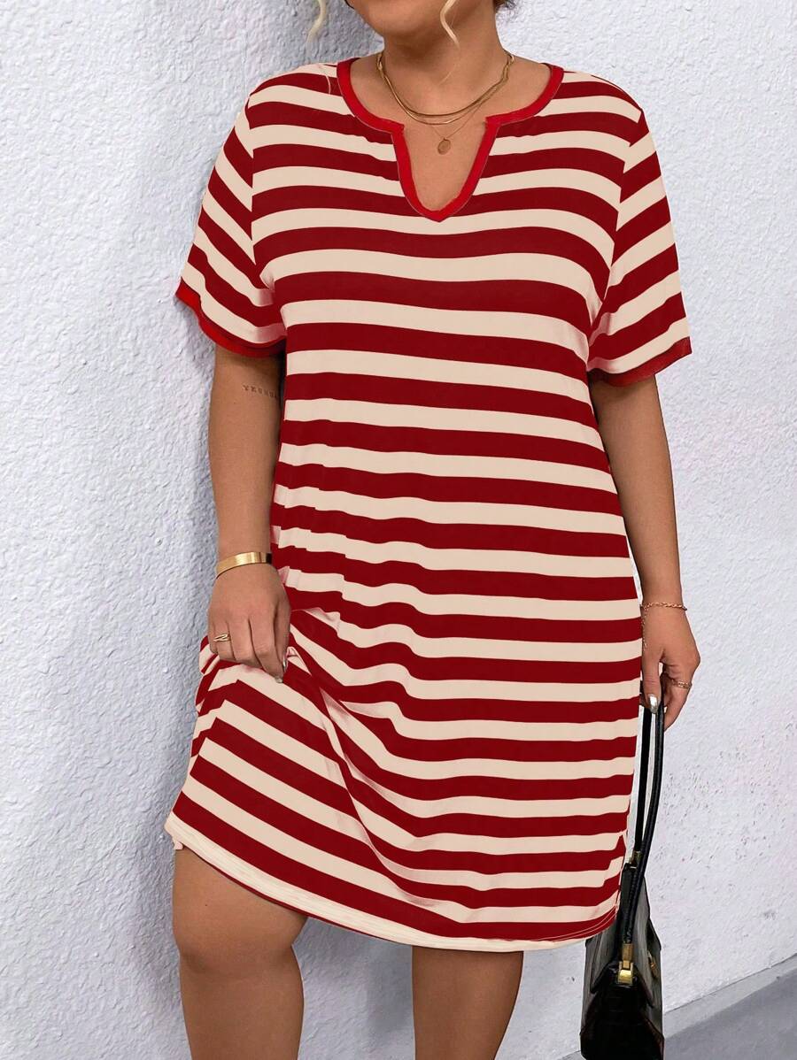 SHEIN Vestido casual de verano a rayas con escote entallado para talla grande