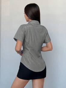 Flirla 蓝色条纹修身简约通勤女士短袖衬衫 - 彩色 - 查看 2