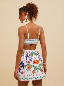 Travachic 编织印花镂空腰部细肩带女式迷你连衣裙 - 白色 - 查看 2