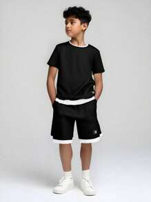 Kontrast-Farbiges Patchwork Jungen Set aus Kurzarmshirt und Shorts, geeignet für Lässig und Sportbekleidung