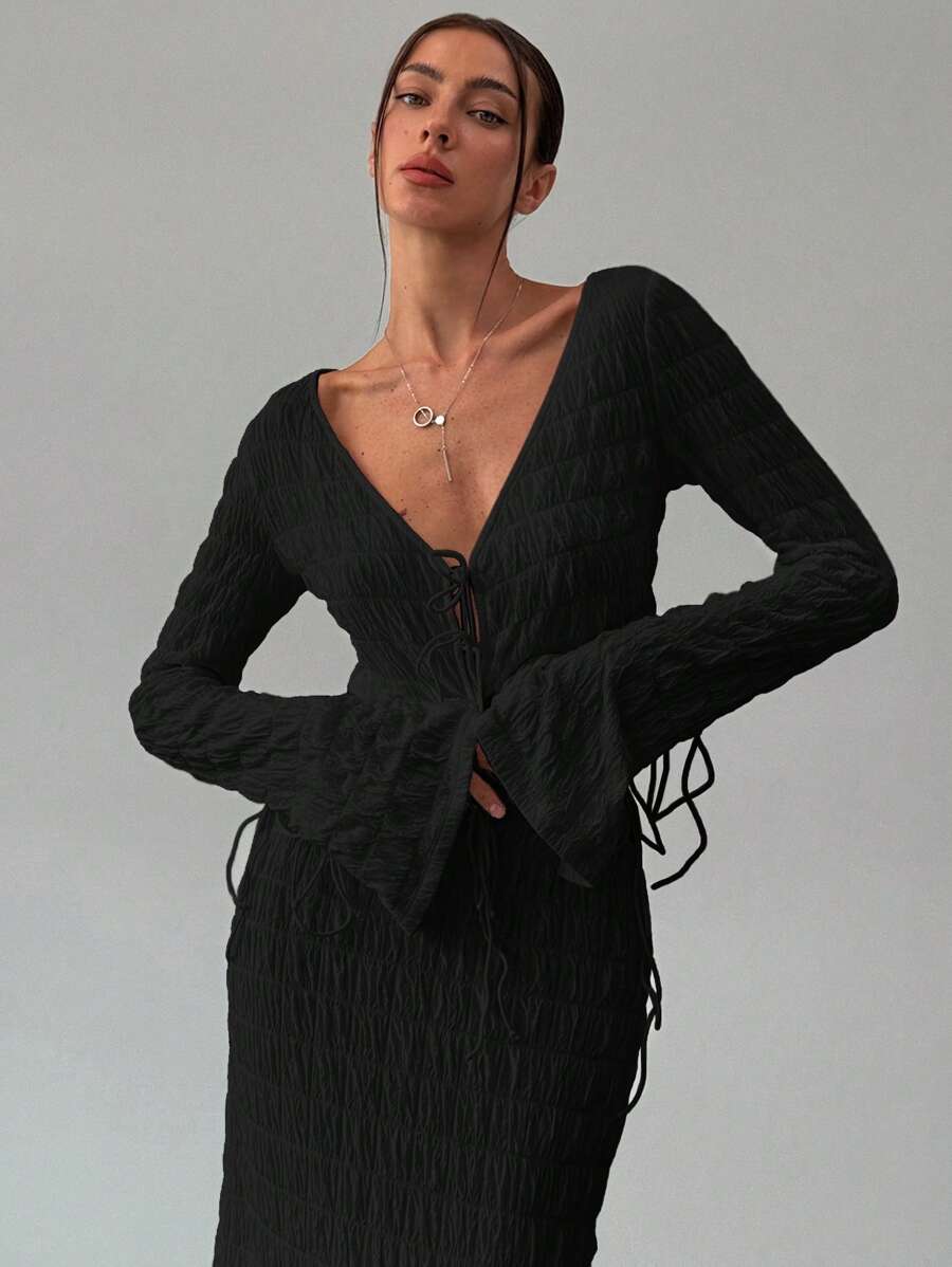 Aloruh Women's Autumn/Winter New Arrival Sexy Fashionable Front Tie Top And Low-Waisted Ruched Texture Long Skirt 2 Pieces Set