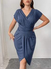 SHEIN Clasi Plus Size Women Solid Color Ruffle V-Neck Short Sleeve Elegant Dress