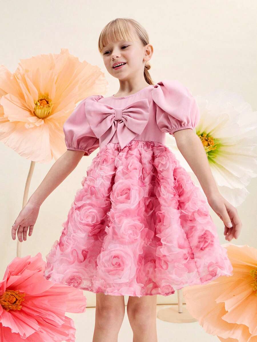 SHEIN Gaun Pesta Anak Perempuan Motif Bunga Mawar 3D dengan Pita Besar dan Renda Warna Pink, Cocok untuk Acara Khusus dan Pernikahan. - Berwarna merah muda - View 1