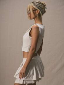 MUSERA Top ajustado de cuello en V profundo con corte, sin mangas, de talle corto para y verano, estilo lindo de vacaciones de los 90 - Blanco - Ver 2