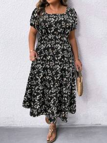 SHEIN LUNE Plus Size Square Neck Short Sleeve Printed Ruffle Hem Dress Maxi Women Outfit - Black - View 3