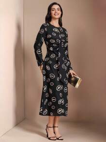 TrendSteals Women's Casual Crew Neck Long Printed Dress - Black - View 3