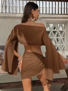 SHEIN VCAY 2pcs/Set Women Vacation Solid Woven Asymmetrical Neck Crop Top & Tie Wrap Mini Skirt