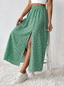 SHEIN VCAY Plus Size Women High Slit Ditsy Floral Casual Skirt - Green - View 3
