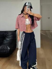 Coolane 女式春夏复古学院风短款格子宽松短款上衣新年红色衬衫 - 彩色 - 查看 3