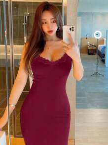 DAZY Đầm dài ôm dáng màu trơn phối ren tương phản dành cho nữ, đầm hè thanh lịch màu đỏ. - Màu Đỏ Sâu - Xem 3