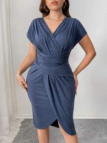 SHEIN Clasi Plus Size Women Solid Color Ruffle V-Neck Short Sleeve Elegant Dress