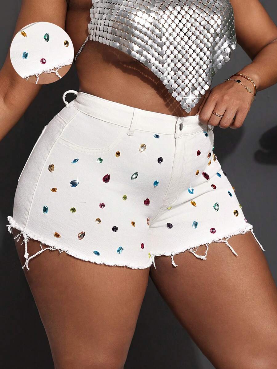 Slaydiva Plus Size Women Bling Rhinestone Decor White Denim Skinny Super Shorts Women Short Jeans Women Shorts Jeans Woman Summer For Women Shorts Club For Women Plus Size Women Jorts Summer Y2k White Shorts Club Women Sexy Concert Women Denim Shorts - Beige - View 1