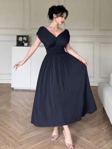 DAZY 女士优雅纯色 V 领褶皱无袖中长连衣裙优雅太阳裙