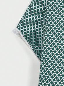 Manfinity RelaxMax Camisa casual de manga corta con estampado total y solapa para hombre, ideal para el día a día