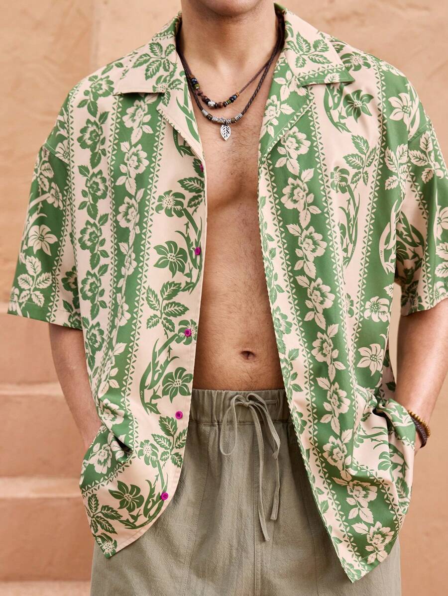 Manfinity VCAY Men's Casual Loose Open Collar Short Sleeve Woven Shirt, Fashion & Young Daily Wear - Black - View 1