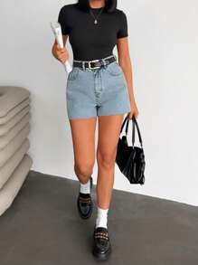 RueChic Summer High Waist Slant Pocket Denim Shorts - Light Wash - View 4